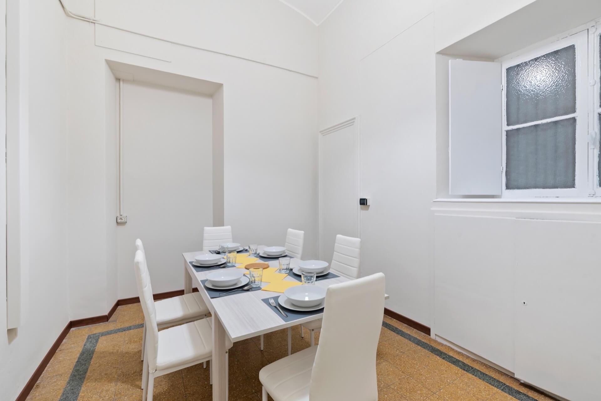 sala da pranzo (1).jpg